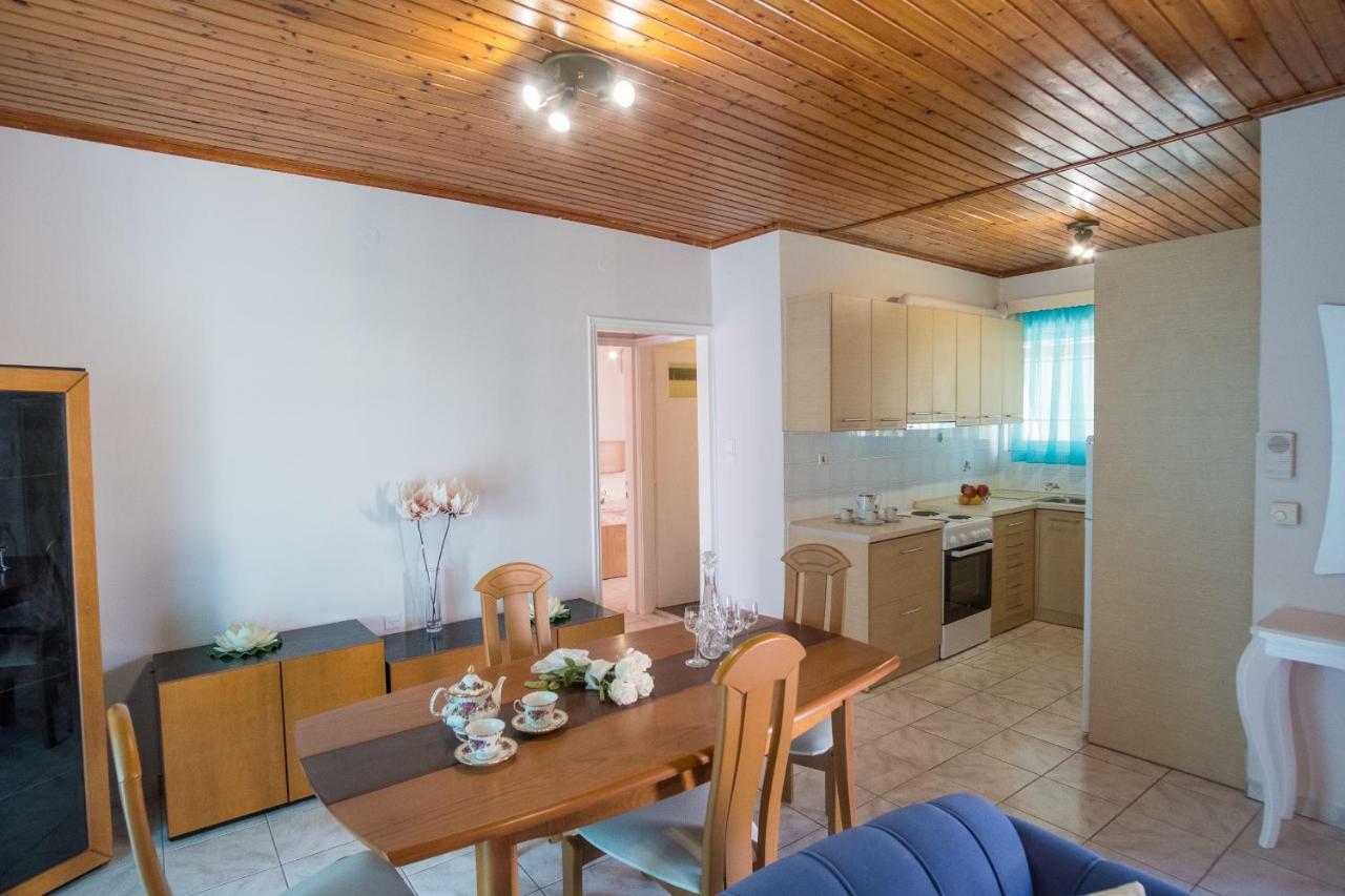 Aelia Apartment Preveza Bagian luar foto